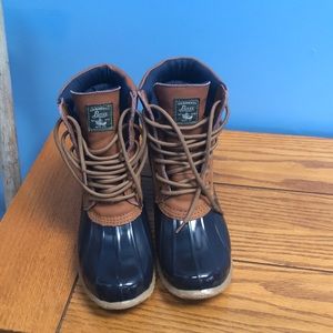 Bass boots